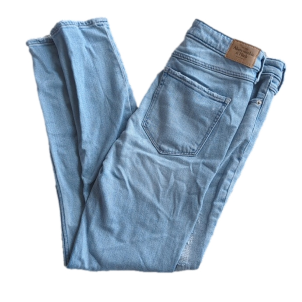 Abercrombie & Fitch Lighter Wash Distressed High Rise Super Skinny Size 2 - Picture 1 of 6
